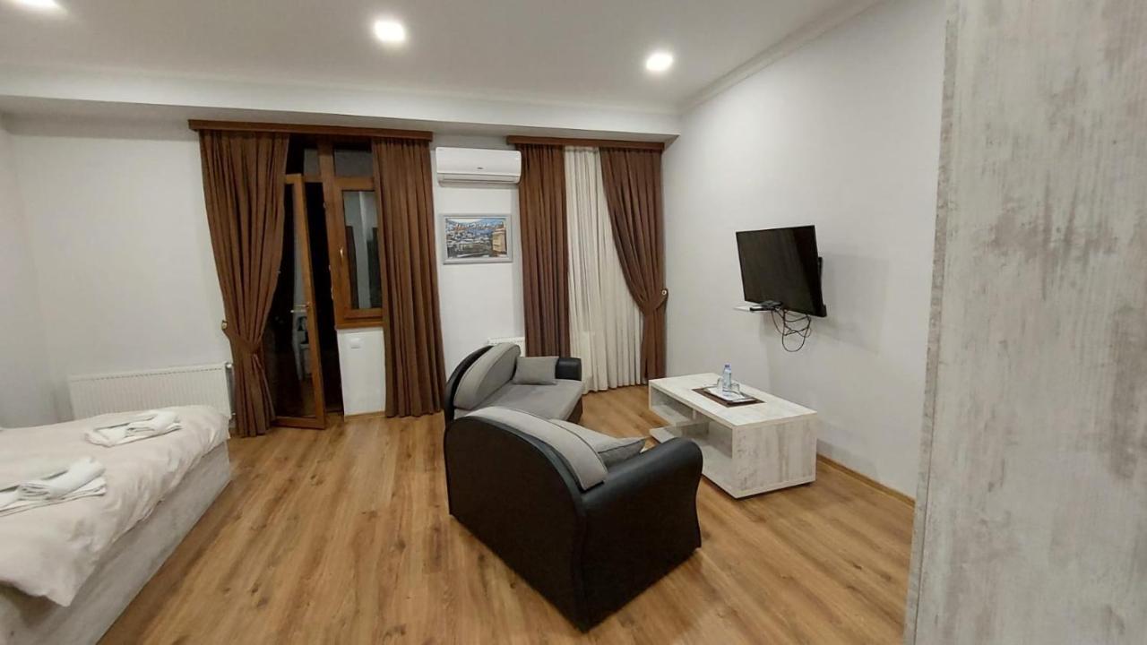 Apart Hotel Vera Тбілісі Екстер'єр фото