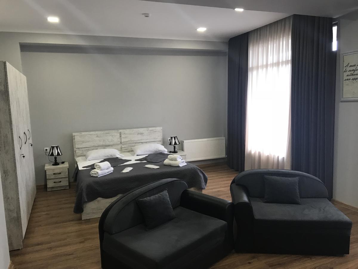 Apart Hotel Vera Тбілісі Екстер'єр фото